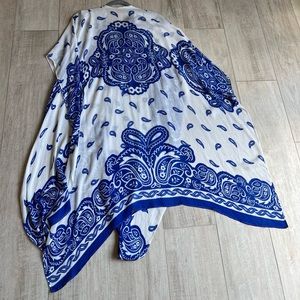 White and Blue Paisley kimono